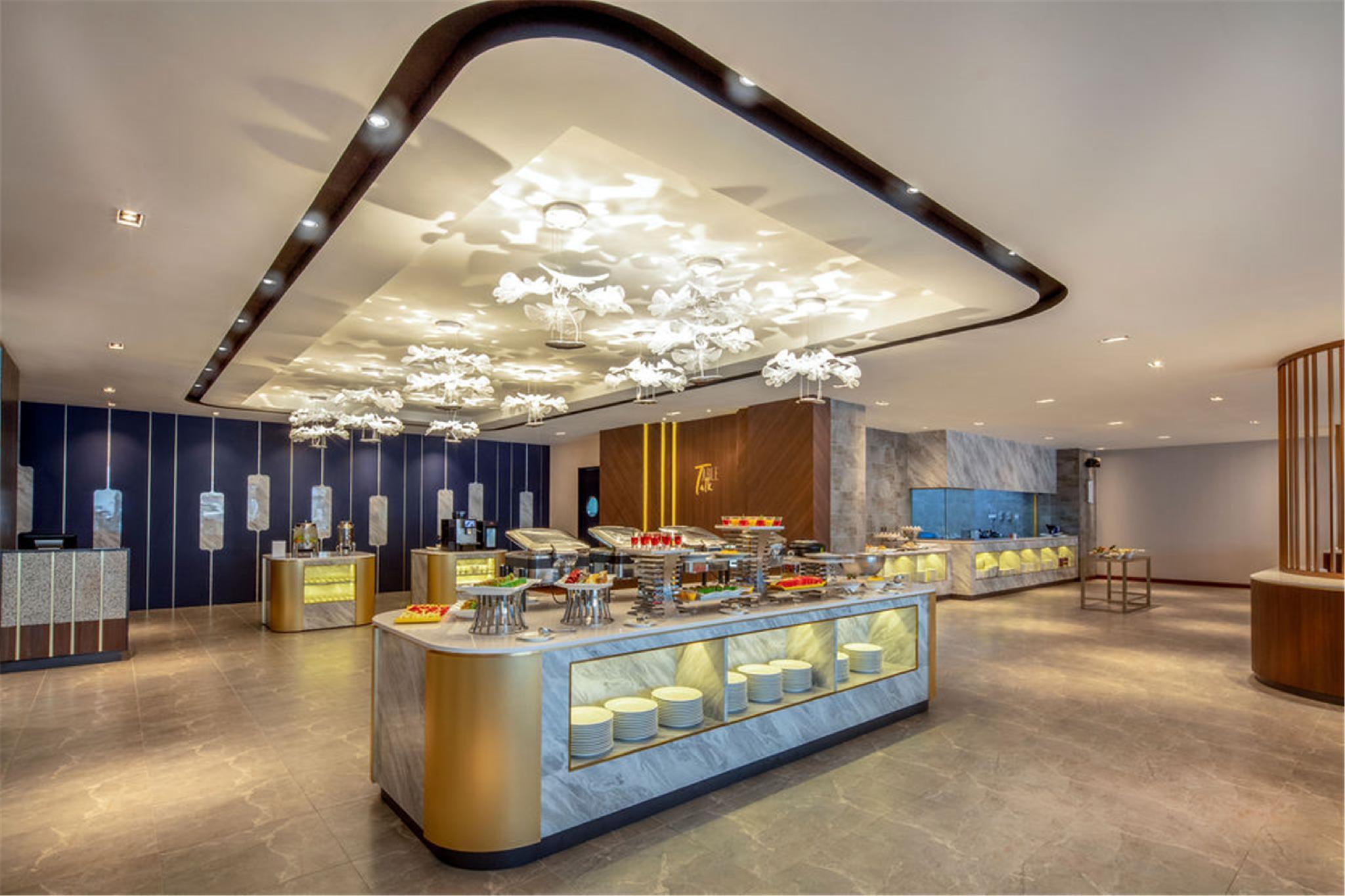 Dorsett Hartamas Kuala Lumpur Hotel Ngoại thất bức ảnh The Royal Wing Business Lounge at Suvarnabhumi Airport
